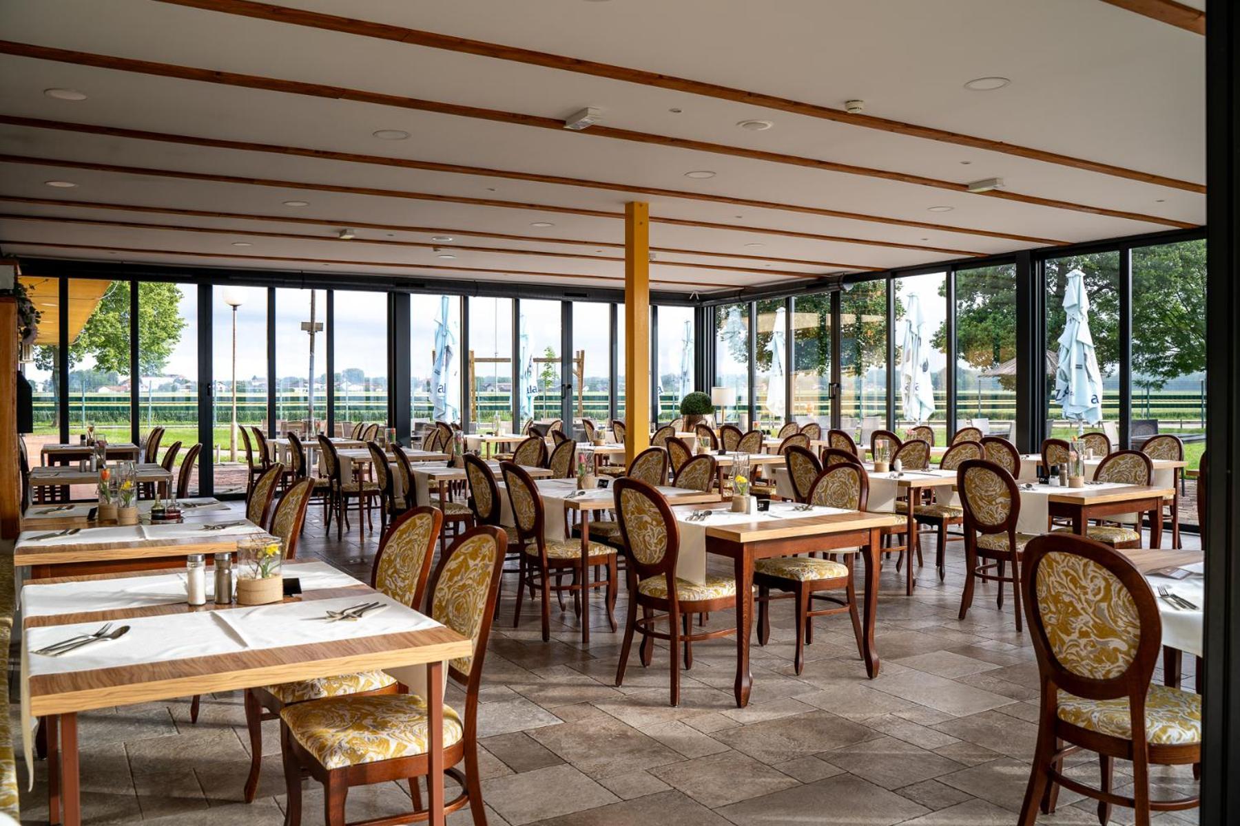 Hotel Terme Banovci - Mobilne Hiske Med Brajdami Exterior foto
